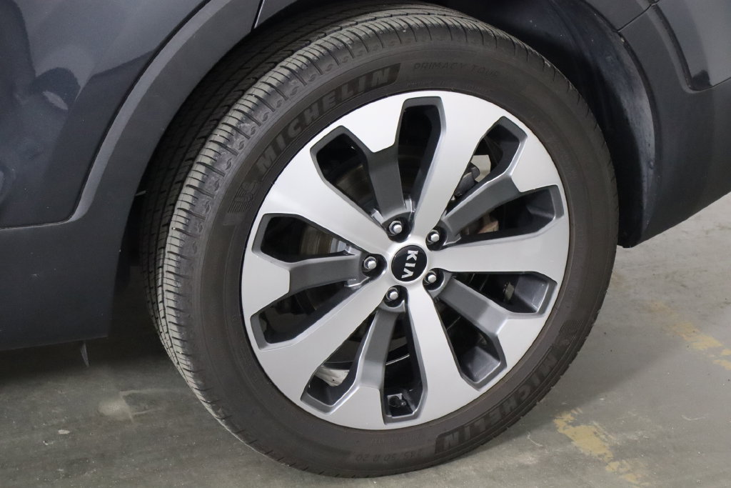 Used 2020 Kia Telluride S FWD image 40