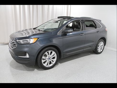 Used 2022 Ford Edge Titanium AWD/4WD image 3