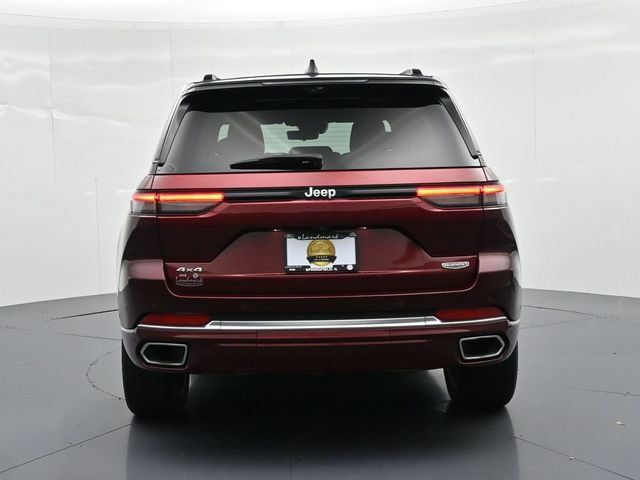 Used 2025 Jeep Grand Cherokee Summit AWD/4WD image 7