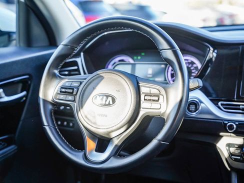 Used 2021 Kia Niro LXS image 15