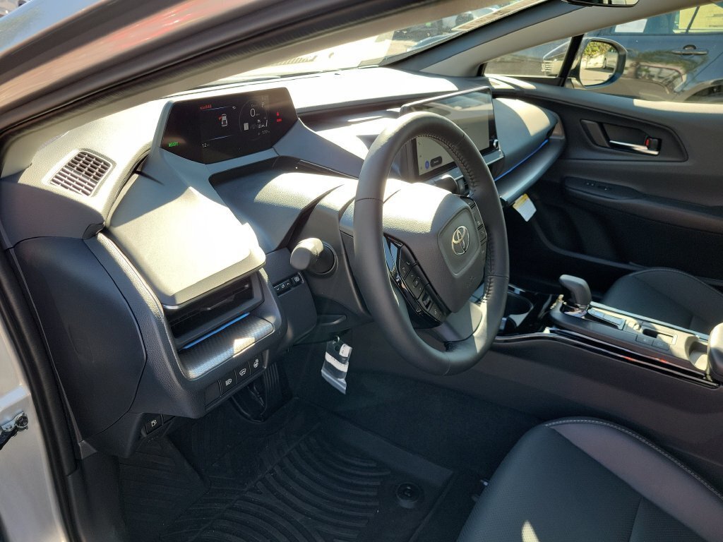 New 2027 Toyota Prius XLE FWD image 18
