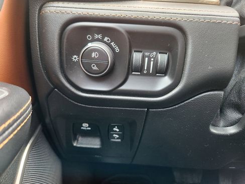 Used 2022 RAM 1500 Limited AWD/4WD image 19