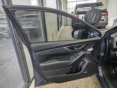 Used 2017 Subaru Impreza 2.0i Limited image 16