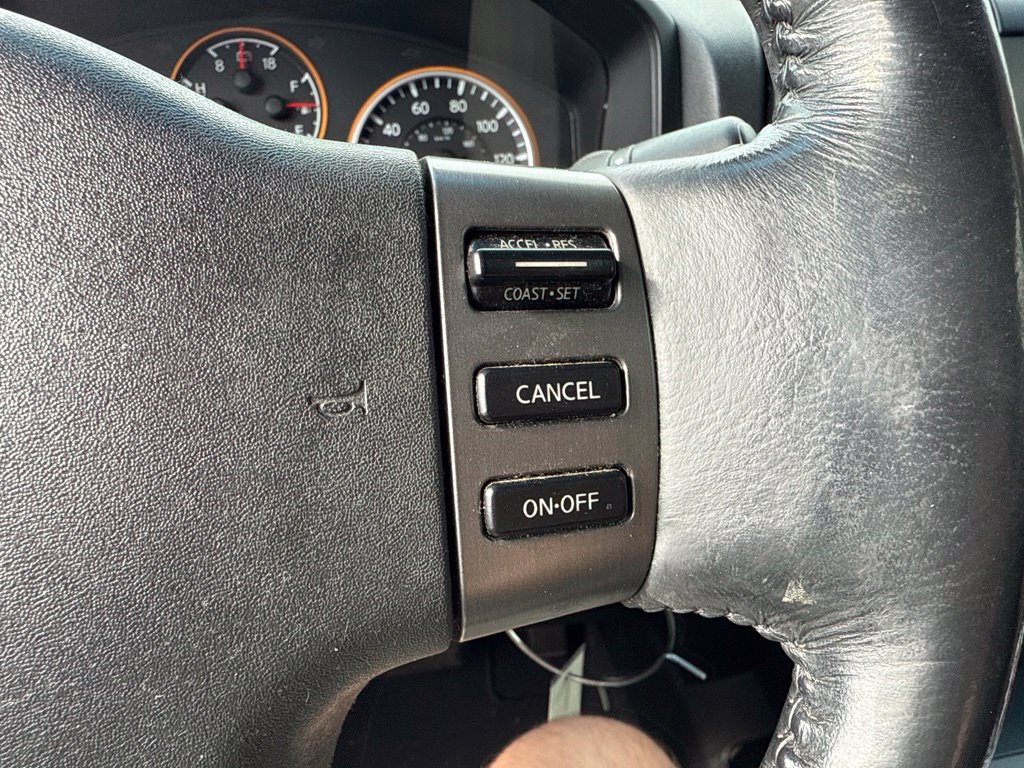 Used 2010 Nissan Titan SE w/ SE Premium Utility Pkg RWD image 29