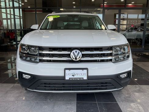 Used 2019 Volkswagen Atlas SE w/ Panoramic Sunroof Package image 2
