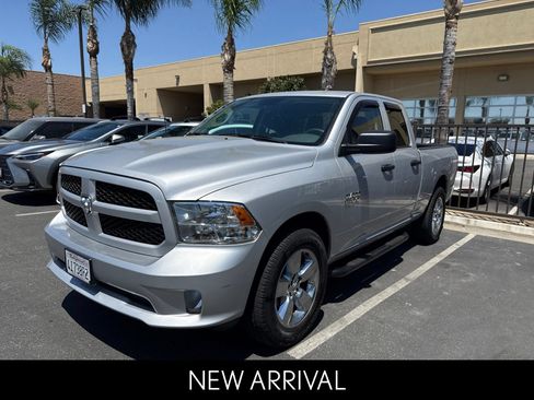 Used 2018 RAM 1500 Express RWD image 1