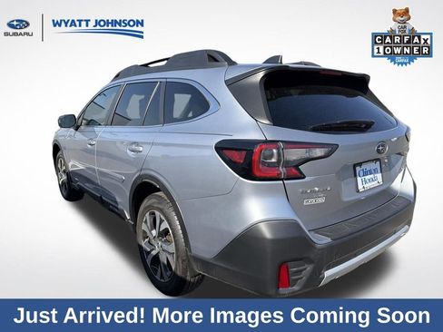 Used 2022 Subaru Outback Limited image 3