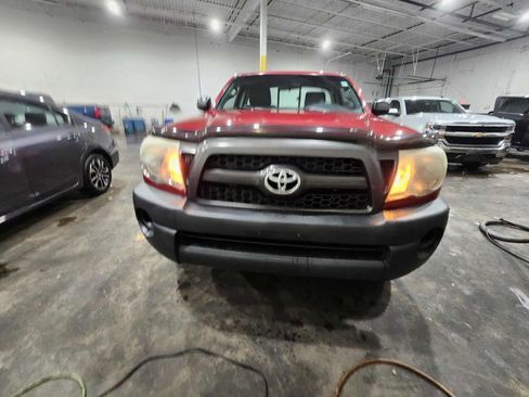 Used 2011 Toyota Tacoma Base image 2