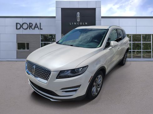 Used 2019 Lincoln MKC Select w/ Select Plus Package FWD image 1