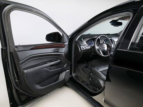 Used 2016 Cadillac SRX Luxury image 22