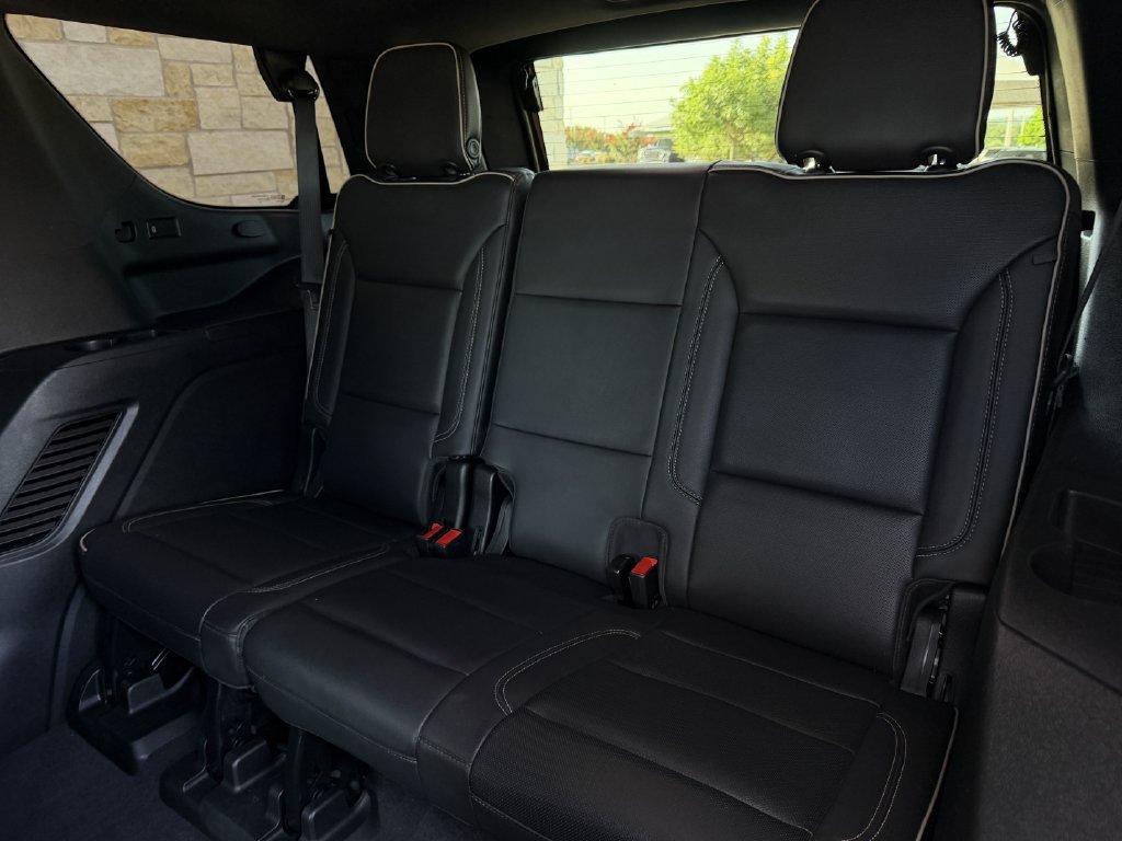 Used 2021 GMC Yukon SLT w/ SLT Luxury Plus Package AWD/4WD image 28