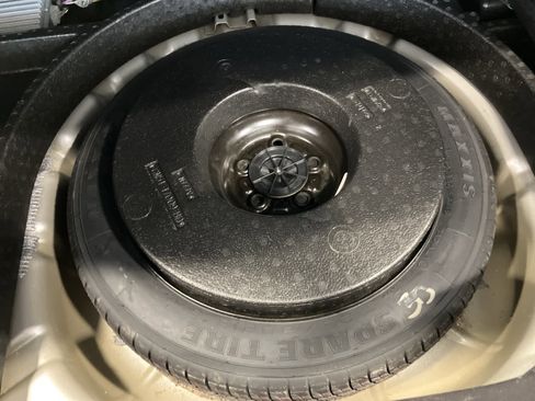 Used 2016 Ford Focus Titanium w/ Exterior Protection Package image 27