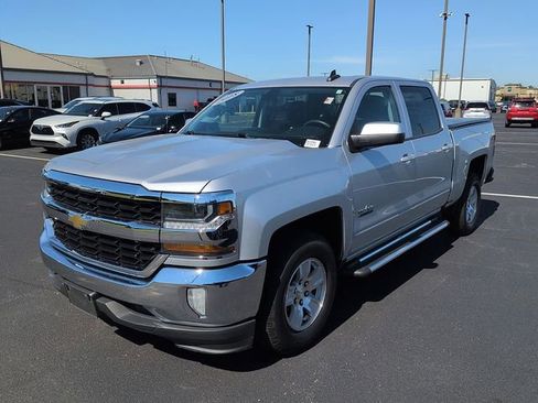 Used 2018 Chevrolet Silverado 1500 LT w/ LT Eassist Package RWD image 3