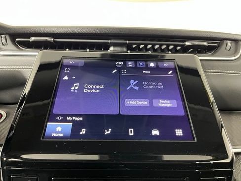 Used 2023 Jeep Grand Cherokee Laredo AWD/4WD image 27