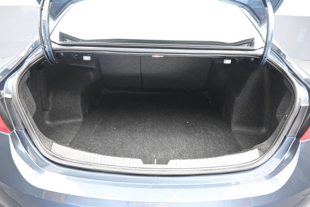 Used 2020 Chevrolet Malibu LS FWD image 39