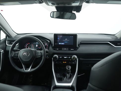 Used 2025 Toyota RAV4 XLE Premium image 12