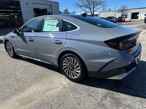 New 2026 Hyundai Sonata SEL FWD image 3