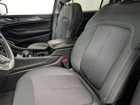 Used 2021 Jeep Grand Cherokee L Laredo w/ Luxury Tech Group I AWD/4WD image 9
