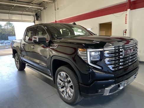 New 2026 GMC Sierra 1500 Denali image 3