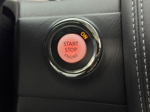 Used 2020 Nissan Armada SL w/ Premium Package image 24