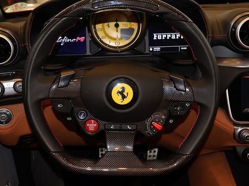 Certified 2022 Ferrari Portofino M RWD image 95