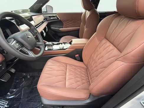 New 2026 Mitsubishi Outlander SEL image 15