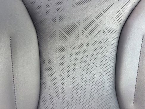 Certified 2024 Kia Carnival LX image 37