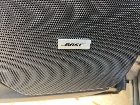 Used 2024 Cadillac XT6 Sport w/ Technology Package image 16