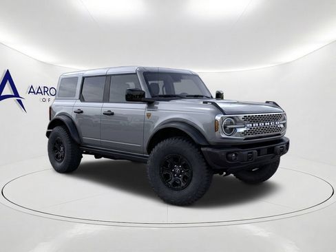 New 2026 Ford Bronco Badlands w/ Sasquatch Package AWD/4WD image 8