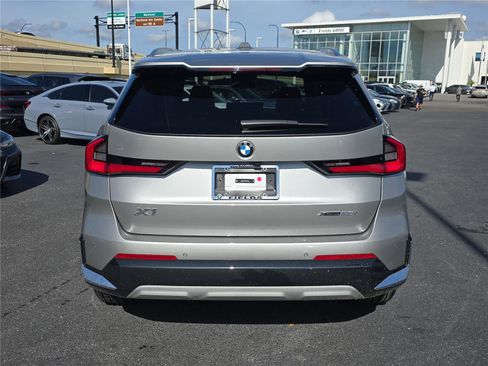 Used 2025 BMW X1 xDrive28i image 3