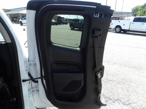 Used 2022 Chevrolet Colorado LT w/ Fleet Safety Package RWD image 27