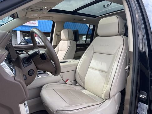Used 2021 GMC Yukon XL Denali w/ Denali Ultimate Package image 11