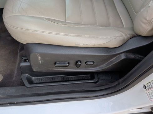 Used 2019 Ford Escape Titanium image 13