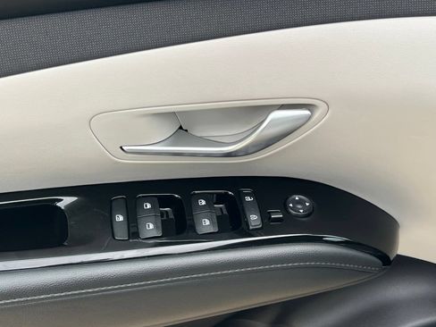 Used 2024 Hyundai Tucson Limited AWD/4WD image 27