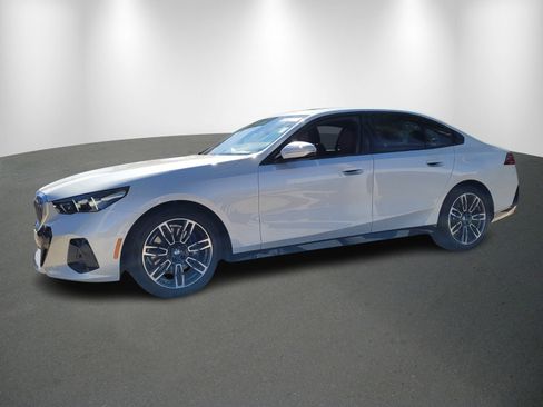 New 2026 BMW 530i w/ M Sport Package image 3