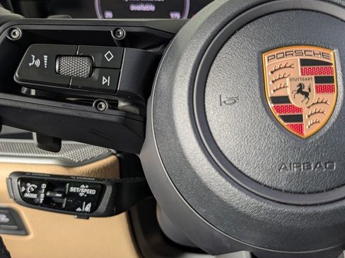 Used 2026 Porsche Cayenne S image 39