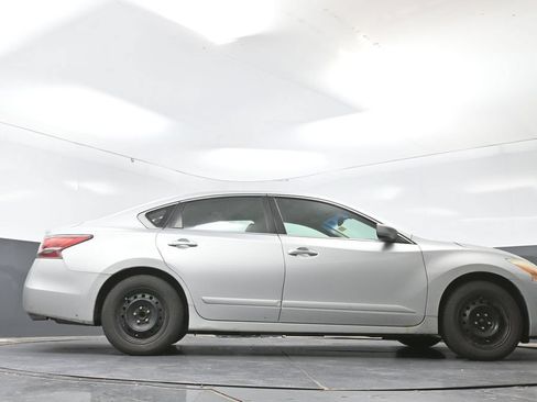 Used 2014 Nissan Altima 2.5 S w/ Display Audio Package FWD image 22