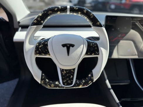 Used 2020 Tesla Model 3 Standard Range Plus image 6