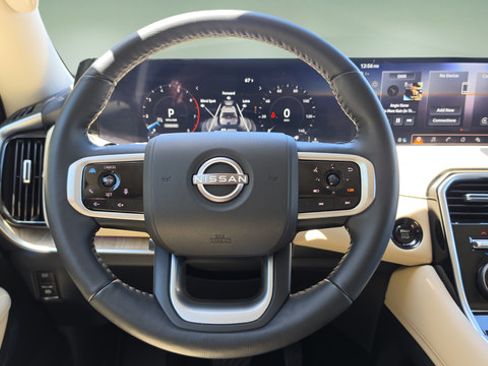 Used 2025 Nissan Armada Platinum AWD/4WD image 9