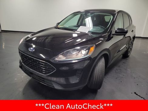 Used 2022 Ford Escape SE w/ SE Sport Appearance Package FWD image 4