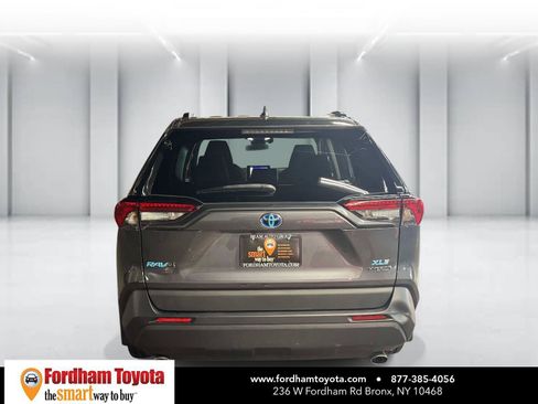 Used 2023 Toyota RAV4 XLE w/ Convenience Package AWD/4WD image 5