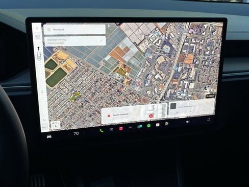 Used 2024 Tesla Model X image 22