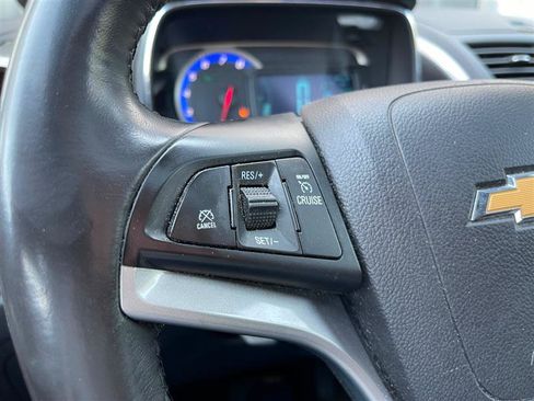 Used 2015 Chevrolet Trax LT w/ LT Sun and Sound Package FWD image 11