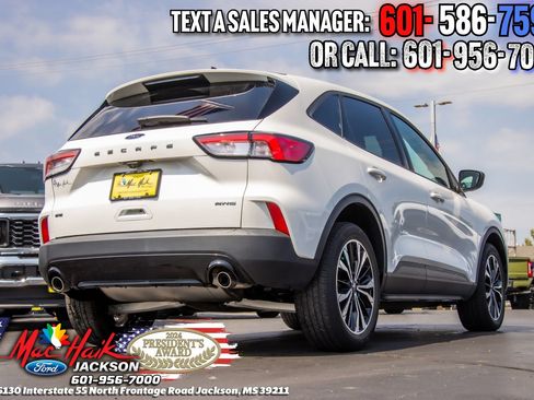 Certified 2022 Ford Escape SE w/ SE Sport Appearance Package AWD/4WD image 4