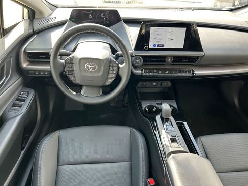 Used 2025 Toyota Prius XLE FWD image 16