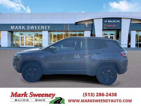 Used 2023 Jeep Compass Trailhawk image 1