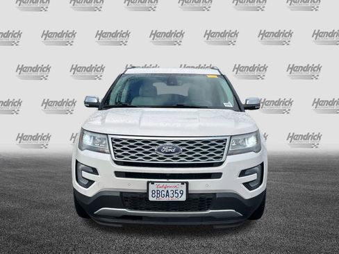 Used 2017 Ford Explorer Platinum image 3