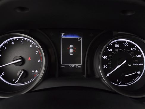 Used 2023 Toyota Camry SE image 25