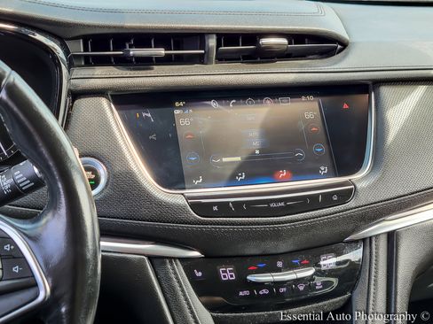 Used 2018 Cadillac XT5 Luxury AWD/4WD image 21