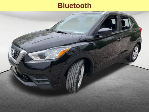 Used 2018 Nissan Kicks S FWD image 4
